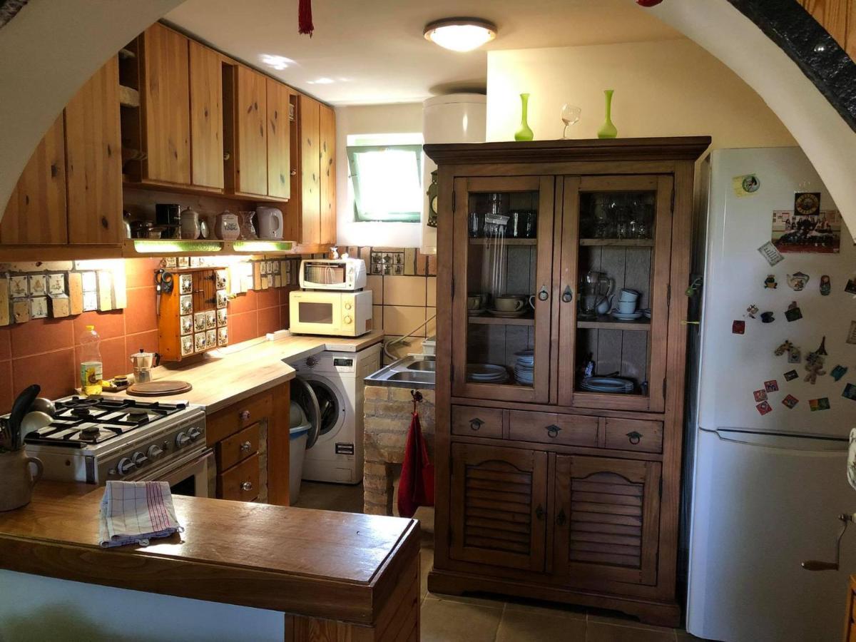 Szendergo - Apartman Hajos Pincefalu Eksteriør bilde